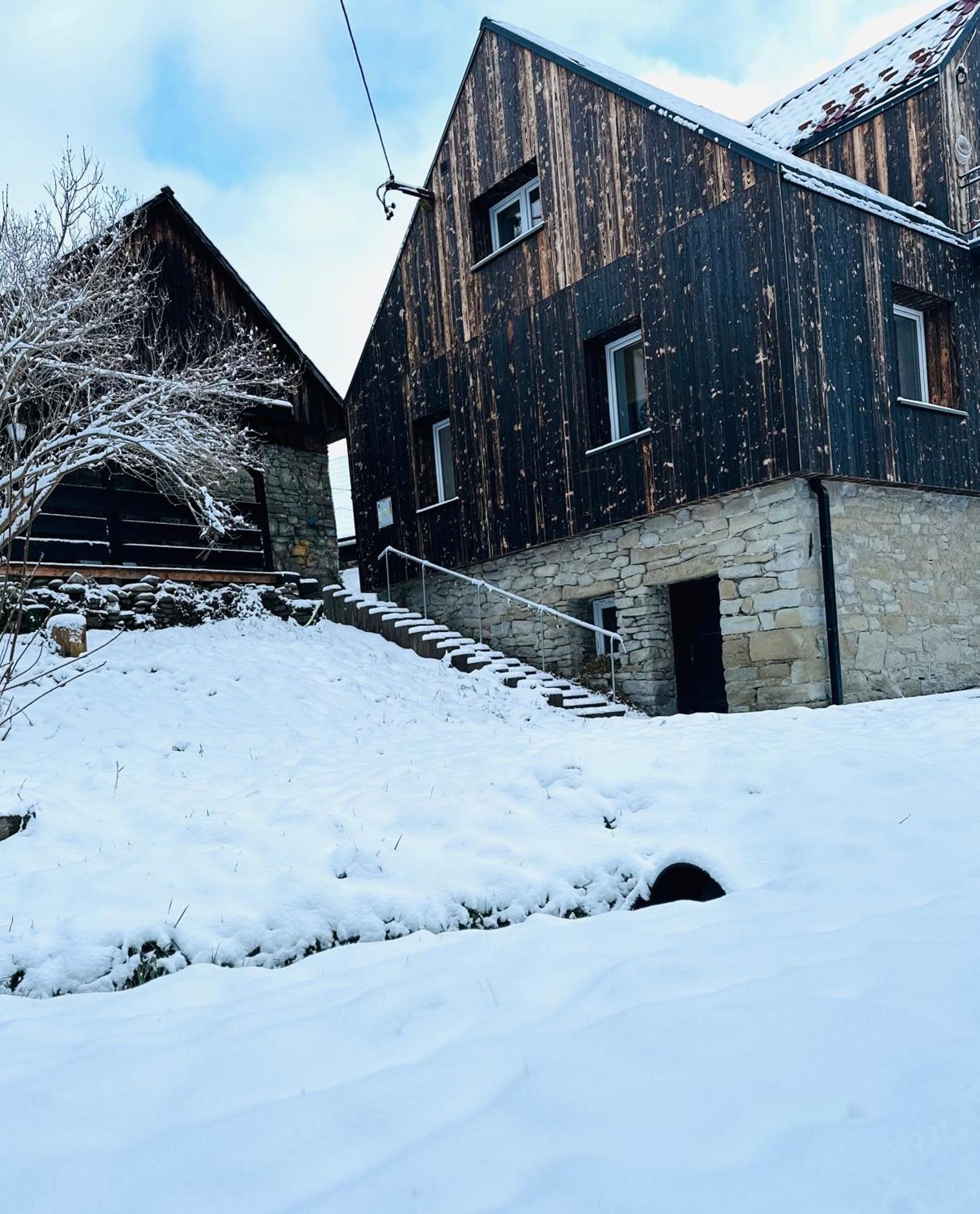 W Deski Dom Apartamenty Krzyzowa Exterior photo
